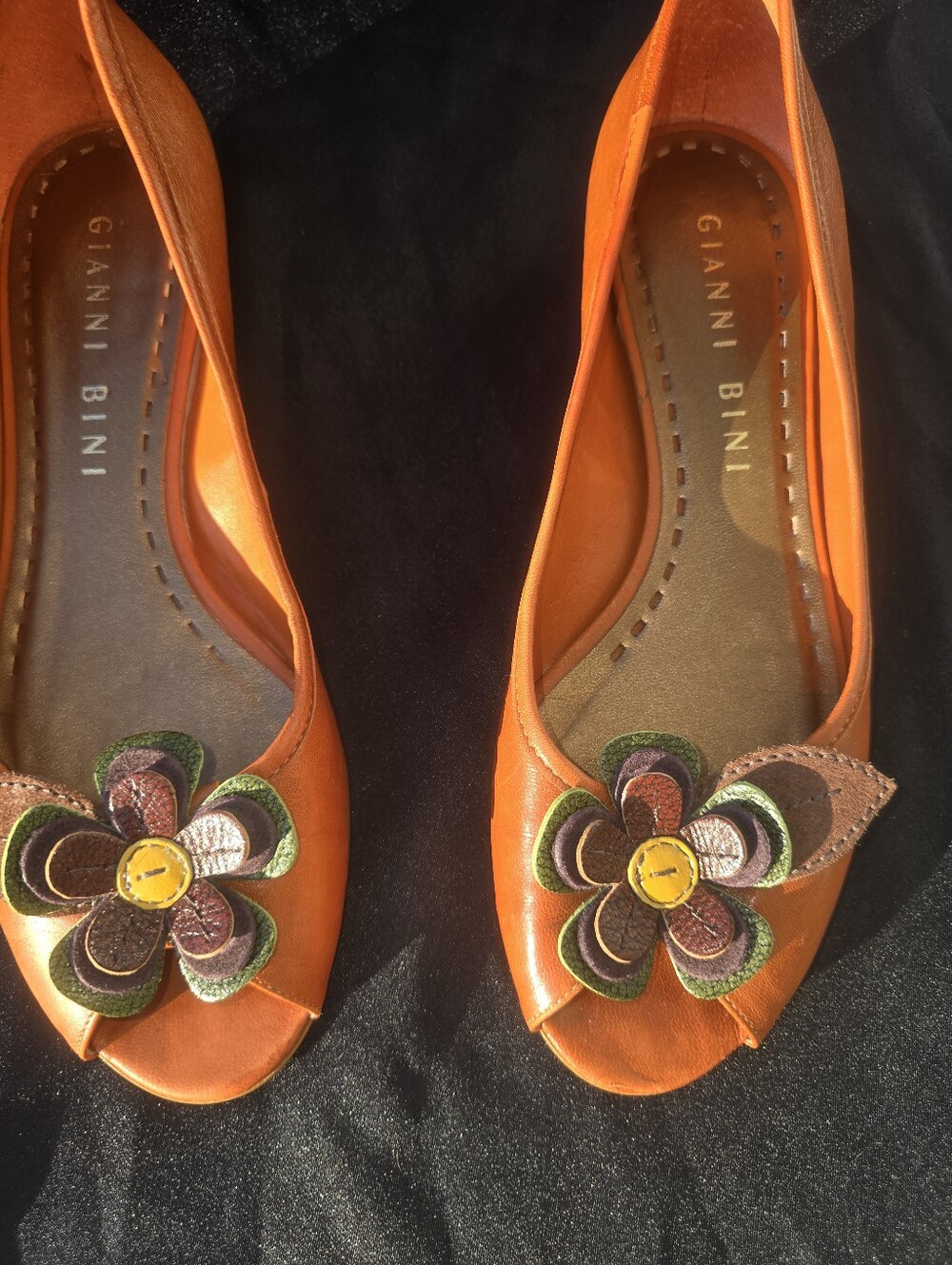 Gianni Bini Orange Leather Floral Peep Toe Ballet Flats Size 7.5M